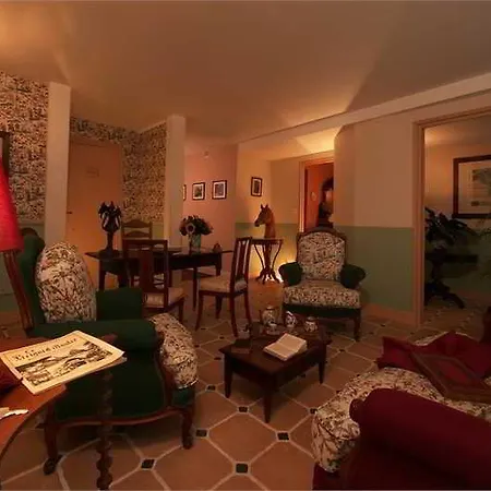 Hotel Logis Le Boudoir Belvès