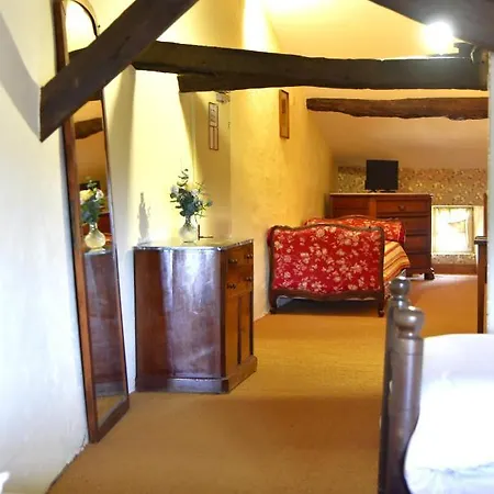 Logis Le Boudoir 3*