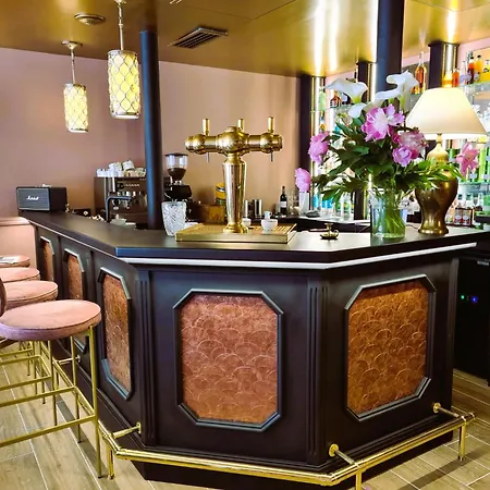 Logis Le Boudoir Hotell 3*