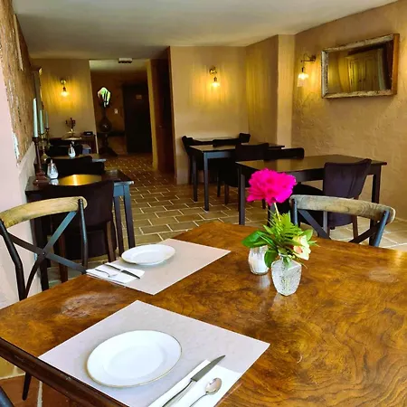 Logis Le Boudoir Hotel 3*