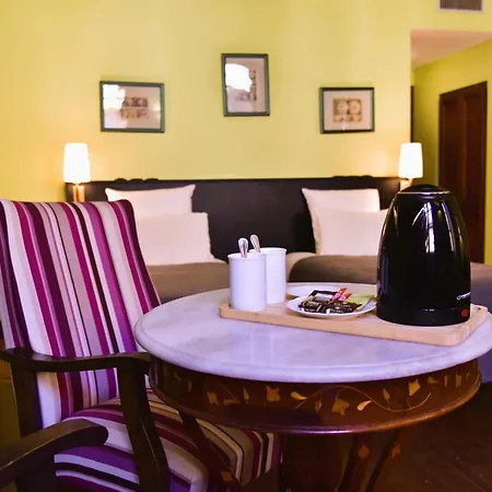 Logis Le Boudoir 3* Belvès