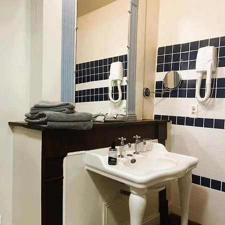 Hotel Logis Le Boudoir Belvès