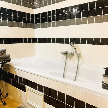 Logis Le Boudoir 3* Belvès