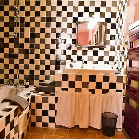 Logis Le Boudoir Hotel 3*