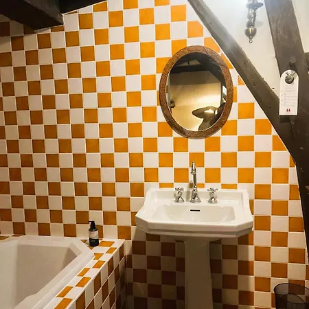 Logis Le Boudoir Hotel