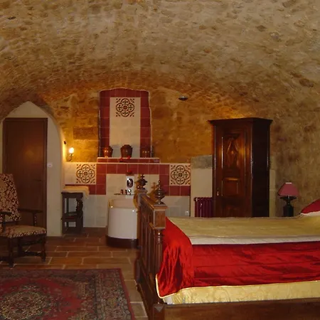 فندق Logis Le Boudoir 3*