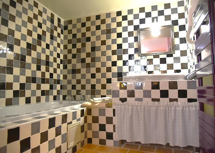 Logis Le Boudoir Hotel 3*