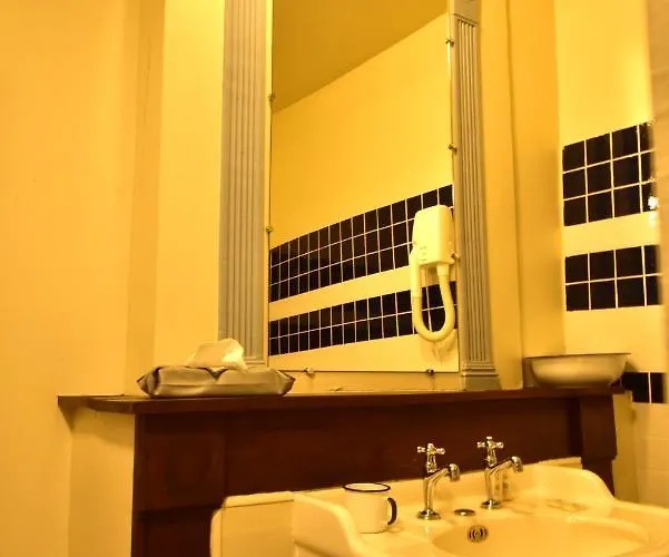 Logis Le Boudoir Hotel