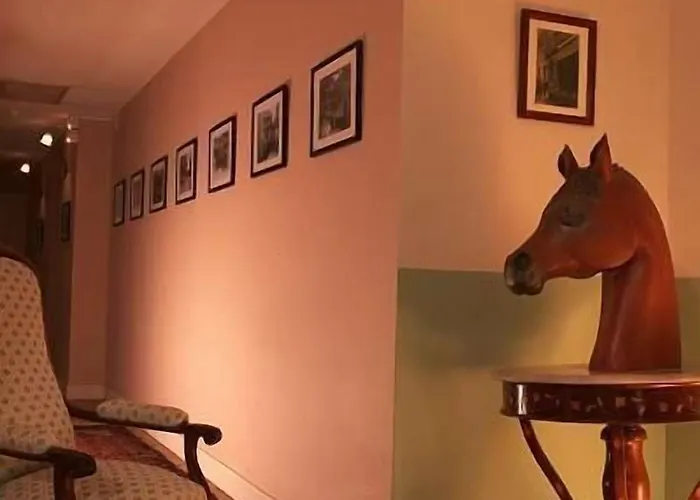 Logis Le Boudoir Hotel 3*